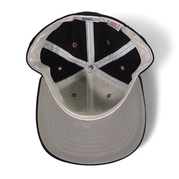 New Era Vintage 90s "O" Black / Gold / Red Fitted Hat Made in USA 7 - Picture 5 of 8